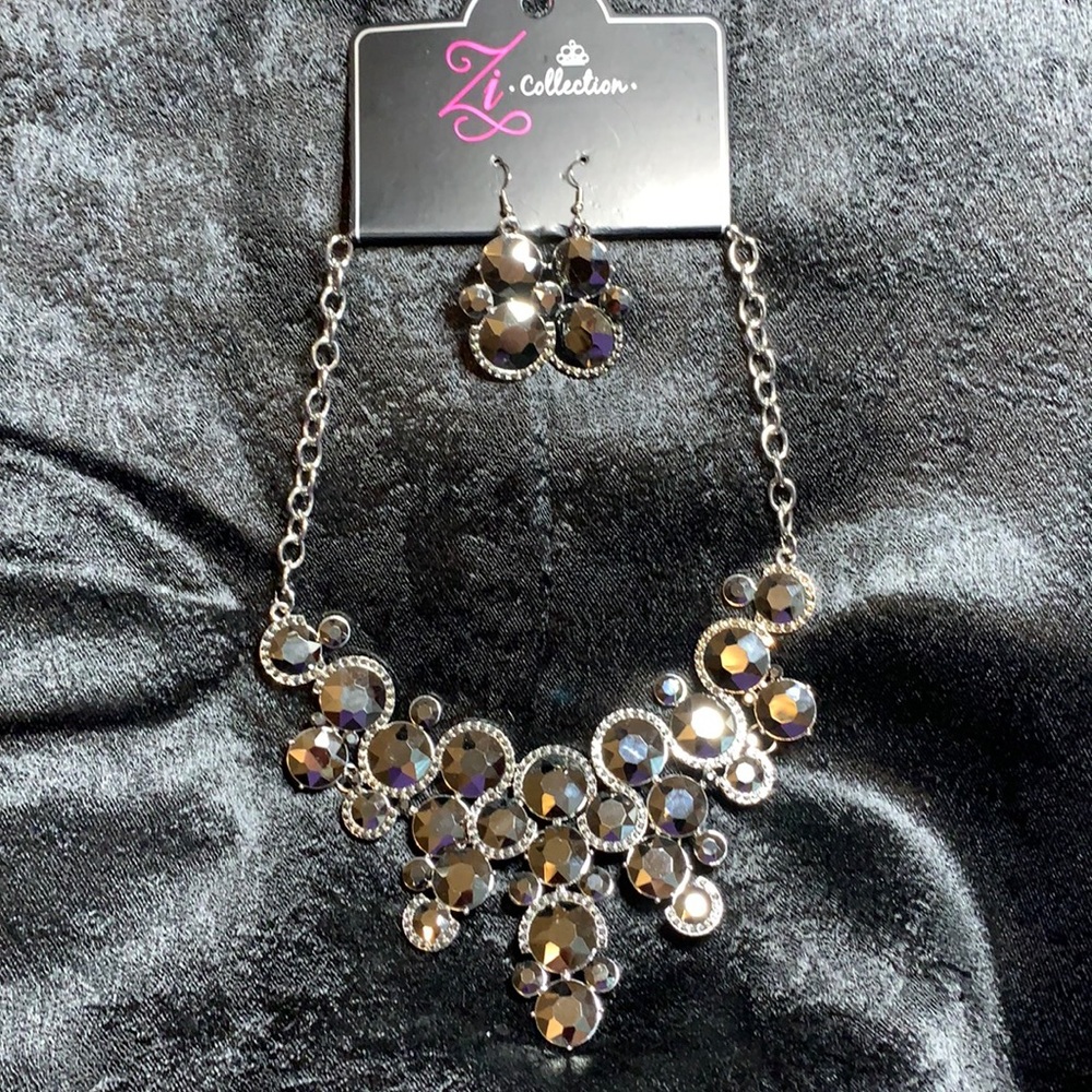 2021 Zi Piece Black Statement Necklace & Earrings